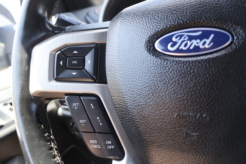 Ford F-150 Vehicle Full-screen Gallery Image 25