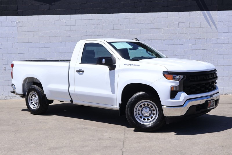 Chevrolet Silverado 1500 Vehicle Full-screen Gallery Image 01