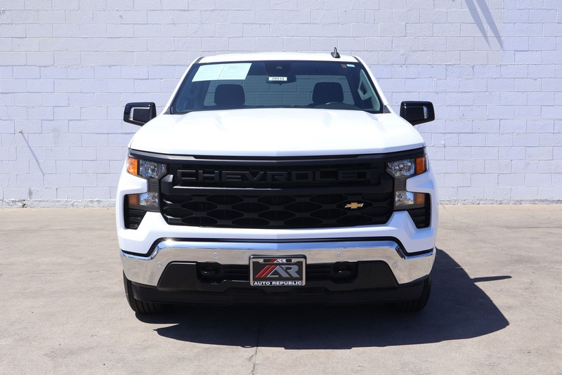 Chevrolet Silverado 1500 Vehicle Full-screen Gallery Image 02