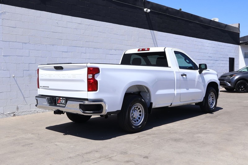 Chevrolet Silverado 1500 Vehicle Full-screen Gallery Image 05