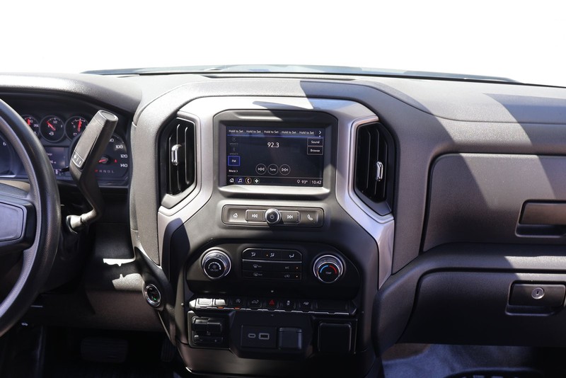 Chevrolet Silverado 1500 Vehicle Full-screen Gallery Image 19