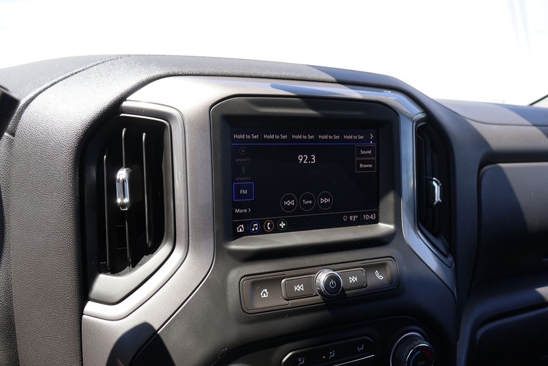 Chevrolet Silverado 1500 Vehicle Full-screen Gallery Image 23