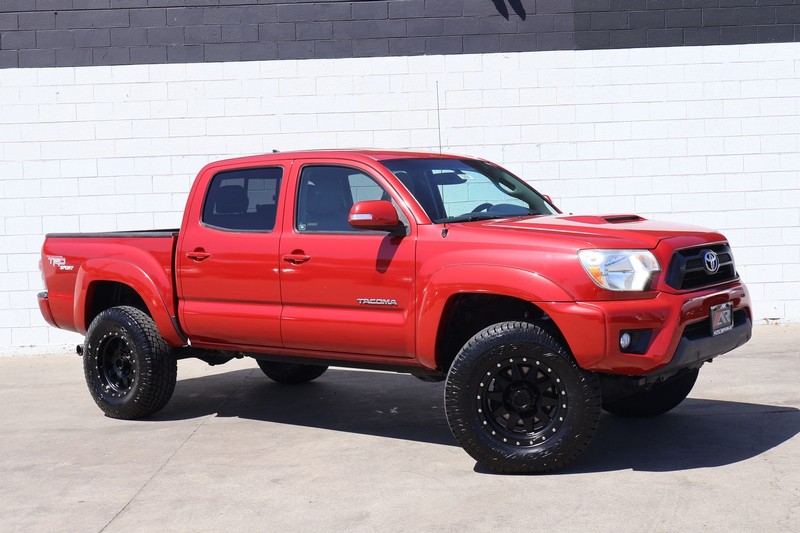 Toyota Tacoma Vehicle Full-screen Gallery Image 01