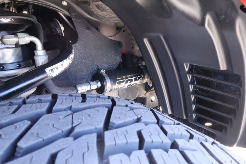 Toyota Tacoma Vehicle Full-screen Gallery Image 14