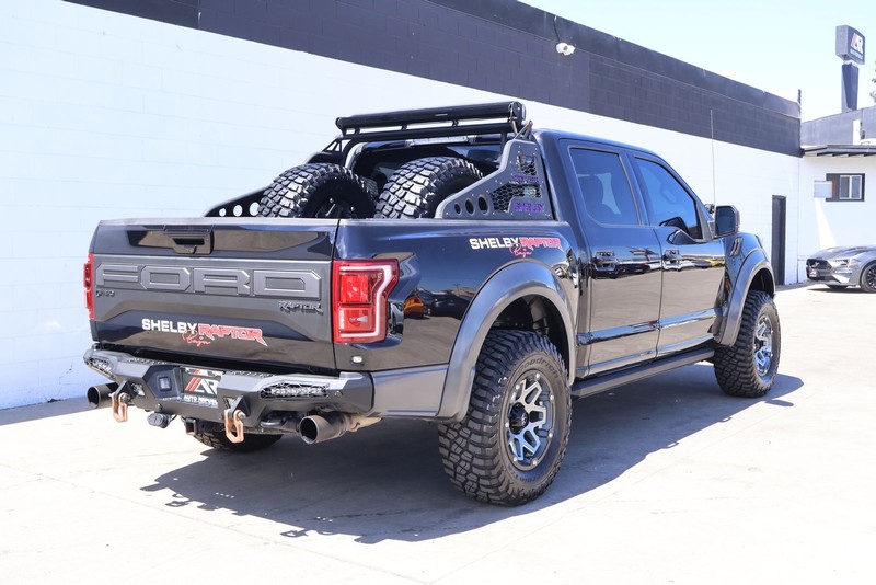 Ford F-150 Vehicle Full-screen Gallery Image 05