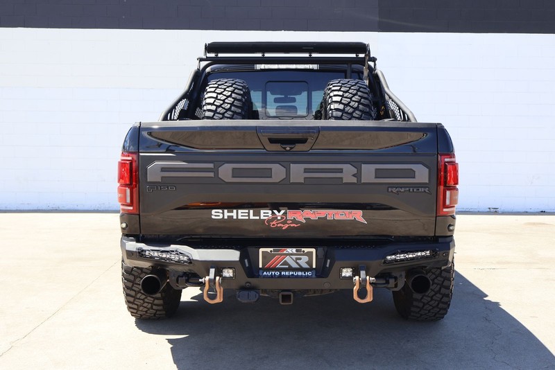 Ford F-150 Vehicle Full-screen Gallery Image 06