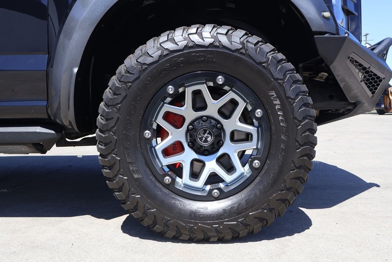 Ford F-150 Vehicle Full-screen Gallery Image 14