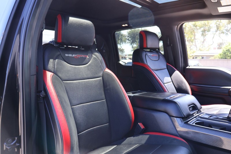 Ford F-150 Vehicle Full-screen Gallery Image 20
