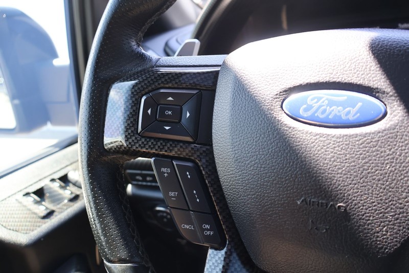 Ford F-150 Vehicle Full-screen Gallery Image 28