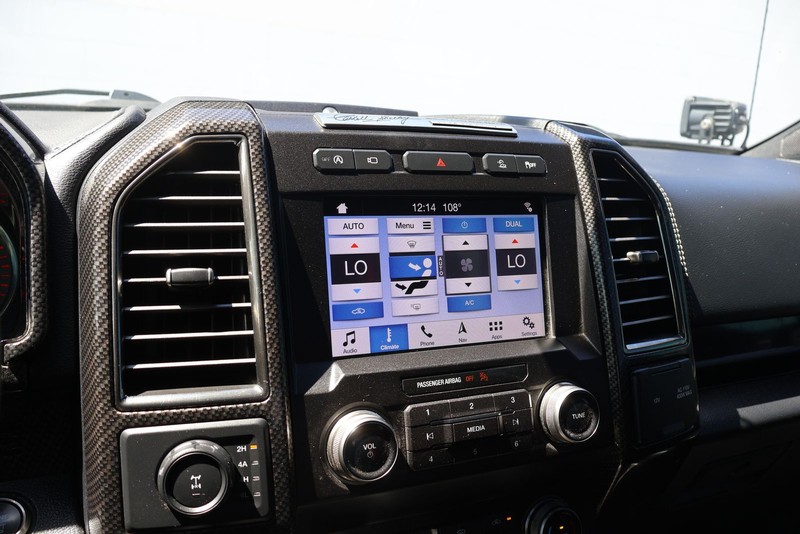Ford F-150 Vehicle Full-screen Gallery Image 30