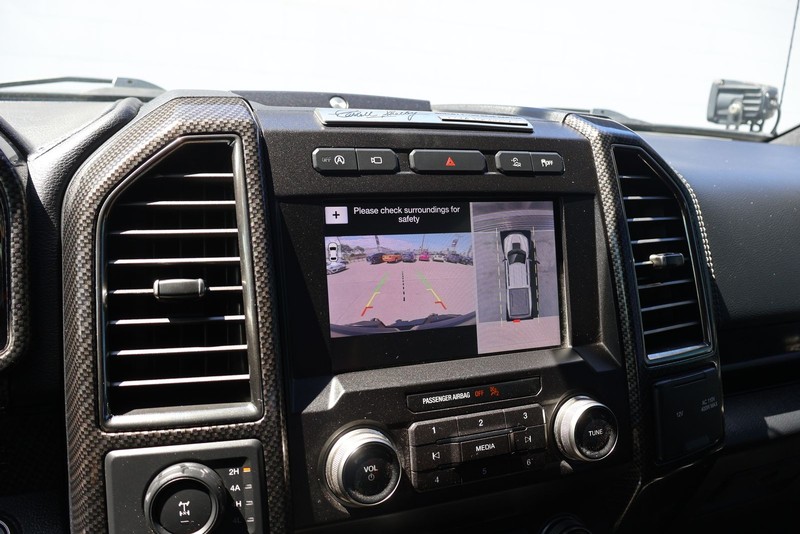 Ford F-150 Vehicle Full-screen Gallery Image 31