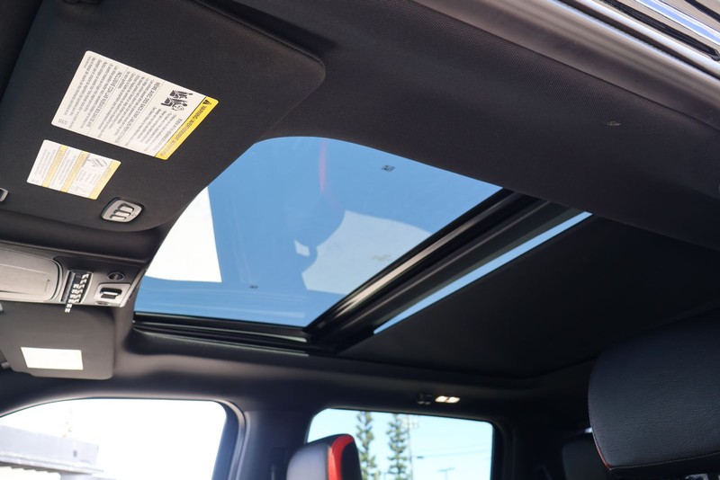 Ford F-150 Vehicle Full-screen Gallery Image 35
