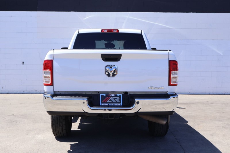 Ram 2500 Vehicle Full-screen Gallery Image 06