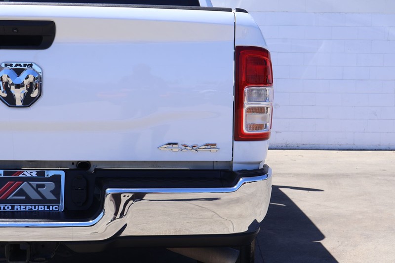 Ram 2500 Vehicle Full-screen Gallery Image 07