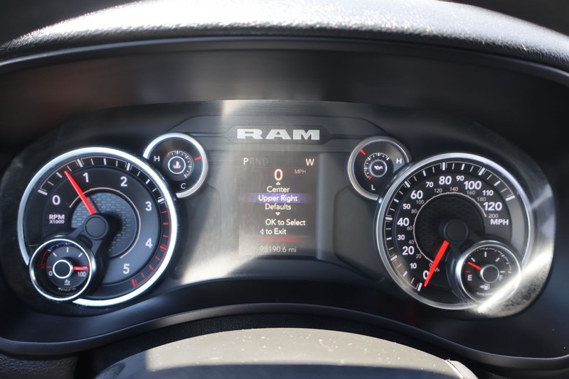 Ram 2500 Vehicle Full-screen Gallery Image 22