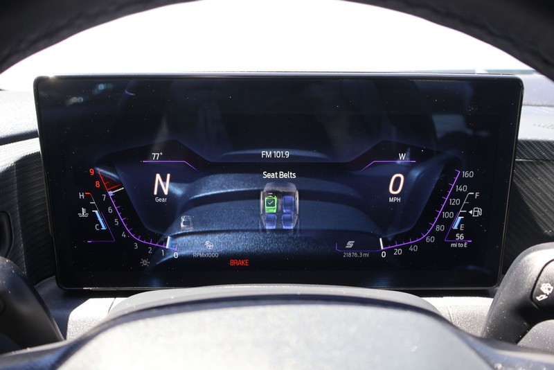 Ford Mustang Vehicle Full-screen Gallery Image 22