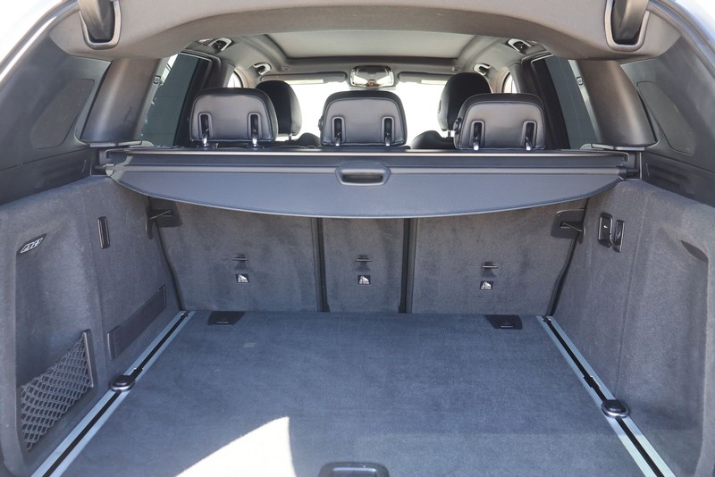 BMW X3 Vehicle Full-screen Gallery Image 09