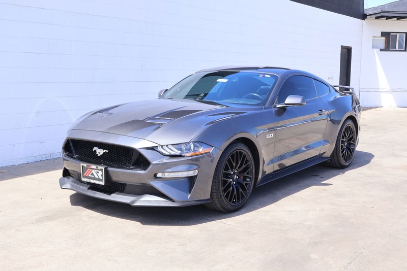 Ford Mustang Vehicle Full-screen Gallery Image 11