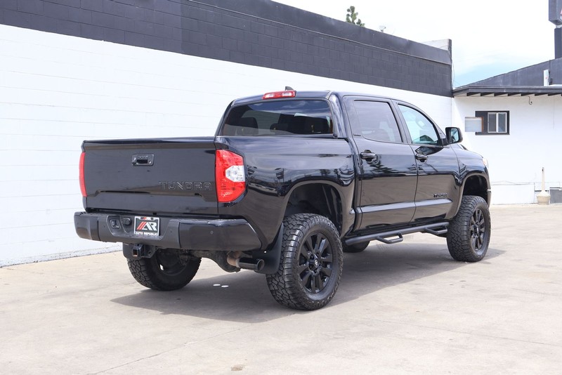 Toyota Tundra 4WD Vehicle Full-screen Gallery Image 05