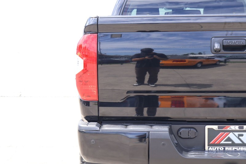Toyota Tundra 4WD Vehicle Full-screen Gallery Image 07