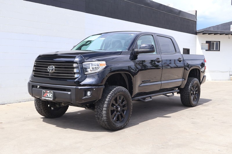 Toyota Tundra 4WD Vehicle Full-screen Gallery Image 11