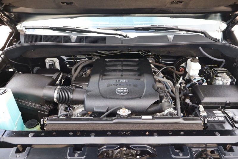 Toyota Tundra 4WD Vehicle Full-screen Gallery Image 12