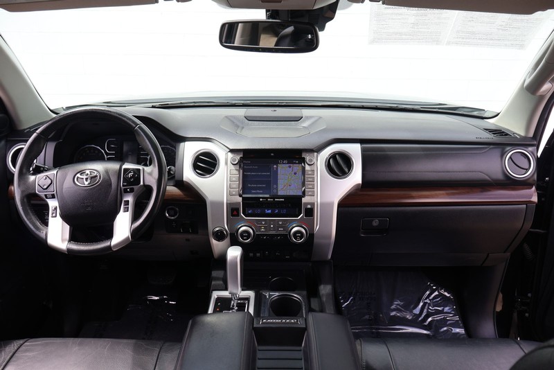 Toyota Tundra 4WD Vehicle Full-screen Gallery Image 21