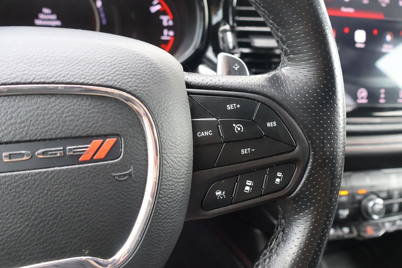 Dodge Durango Vehicle Full-screen Gallery Image 26