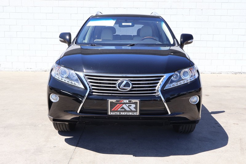 Lexus RX 350 Vehicle Full-screen Gallery Image 02