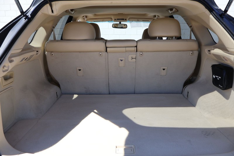 Lexus RX 350 Vehicle Full-screen Gallery Image 08