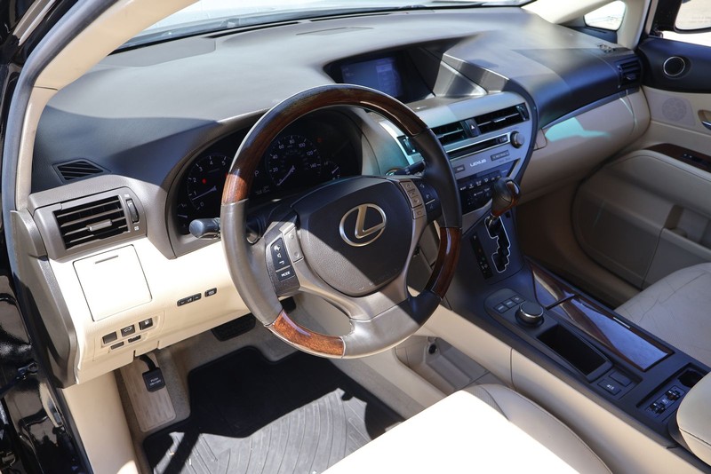 Lexus RX 350 Vehicle Full-screen Gallery Image 15