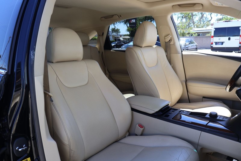 Lexus RX 350 Vehicle Full-screen Gallery Image 19