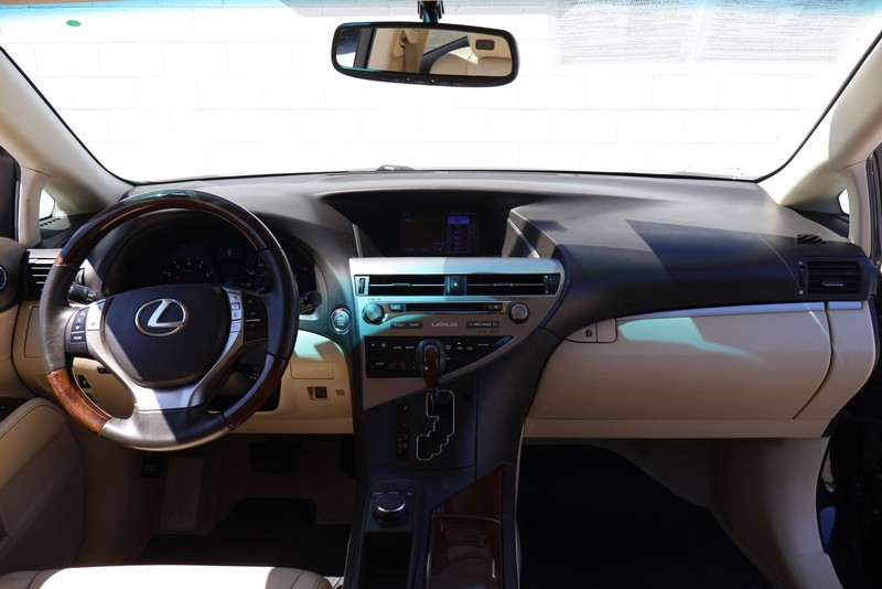 Lexus RX 350 Vehicle Full-screen Gallery Image 21