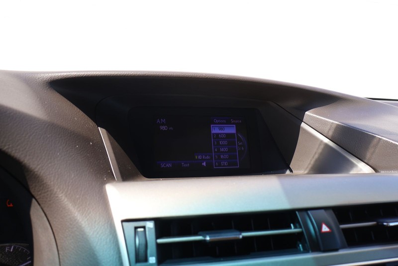 Lexus RX 350 Vehicle Full-screen Gallery Image 27