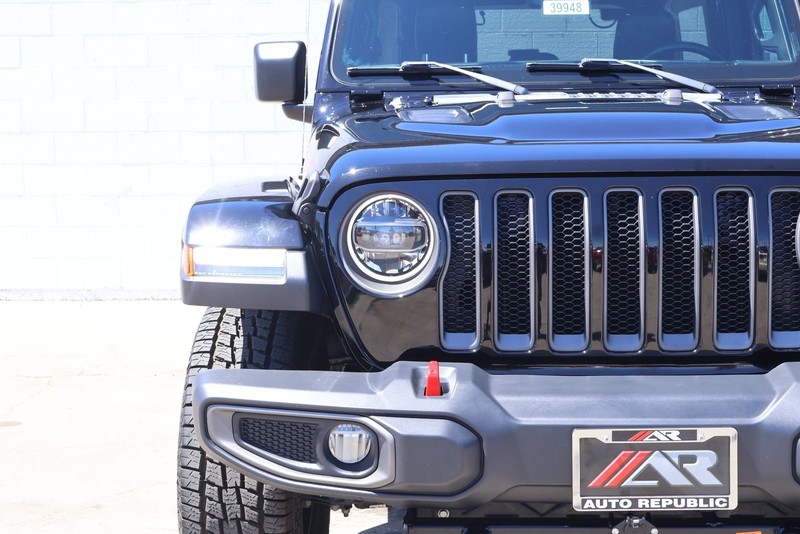 Jeep Wrangler Unlimited Vehicle Full-screen Gallery Image 03
