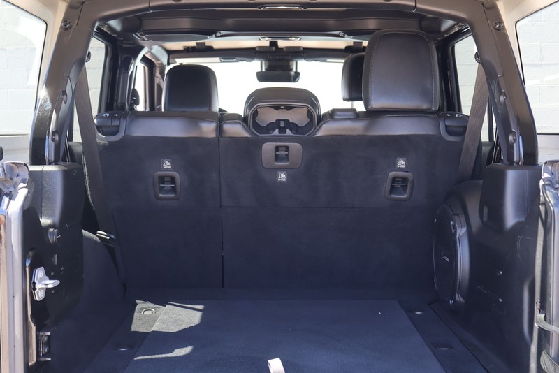 Jeep Wrangler Unlimited Vehicle Full-screen Gallery Image 08