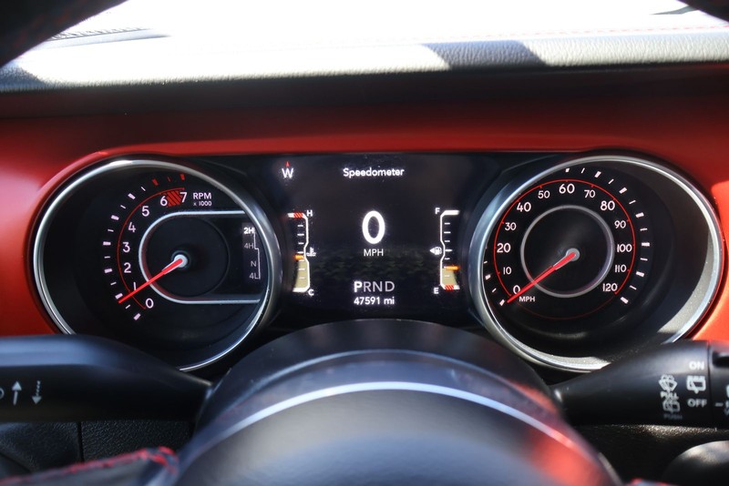 Jeep Wrangler Unlimited Vehicle Full-screen Gallery Image 22