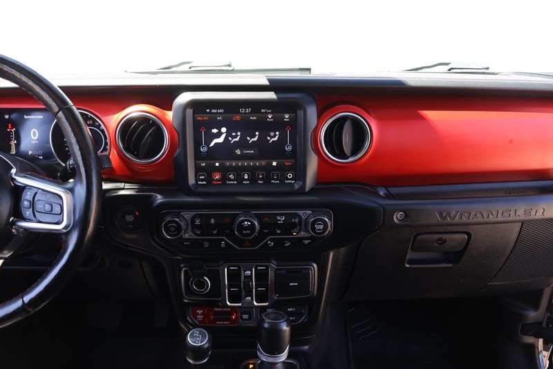 Jeep Wrangler Unlimited Vehicle Full-screen Gallery Image 26