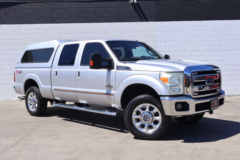 Ford Super Duty F-250 SRW Vehicle Full-screen Gallery Image 02