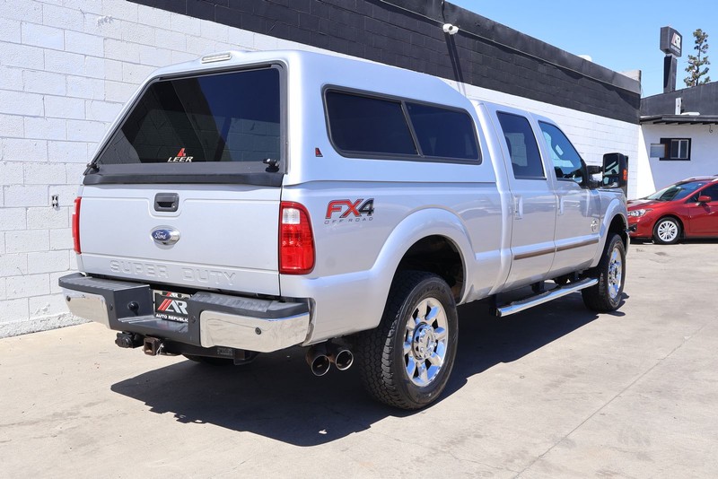 Ford Super Duty F-250 SRW Vehicle Full-screen Gallery Image 05