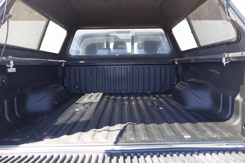 Ford Super Duty F-250 SRW Vehicle Full-screen Gallery Image 08