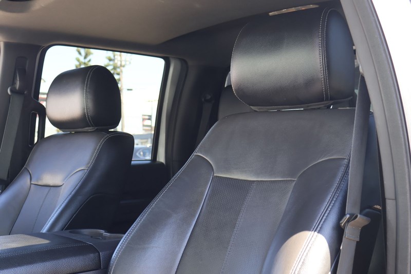 Ford Super Duty F-250 SRW Vehicle Full-screen Gallery Image 17