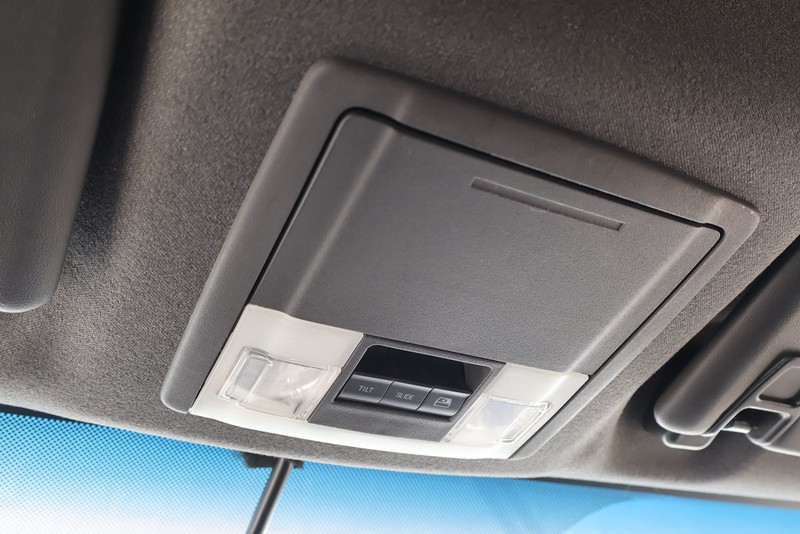 Ford Super Duty F-250 SRW Vehicle Full-screen Gallery Image 32