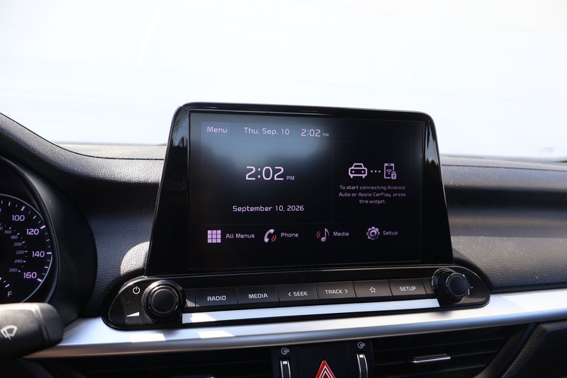 Kia Forte Vehicle Full-screen Gallery Image 25