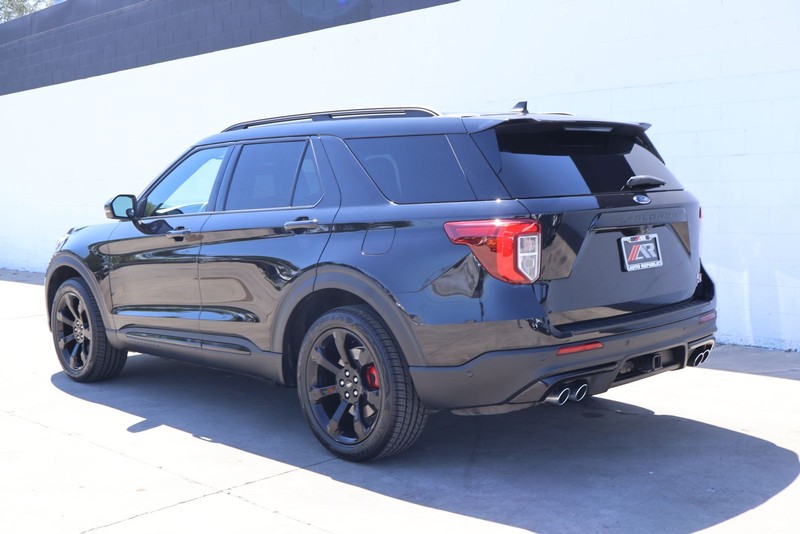 Ford Explorer Vehicle Full-screen Gallery Image 10
