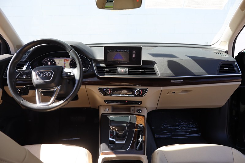 Audi Q5 Vehicle Full-screen Gallery Image 22