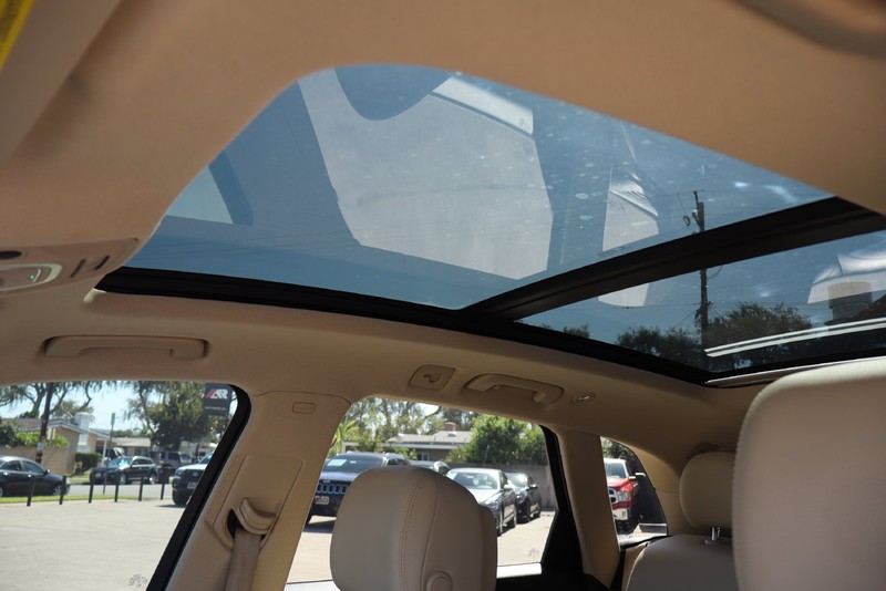 Audi Q5 Vehicle Full-screen Gallery Image 30