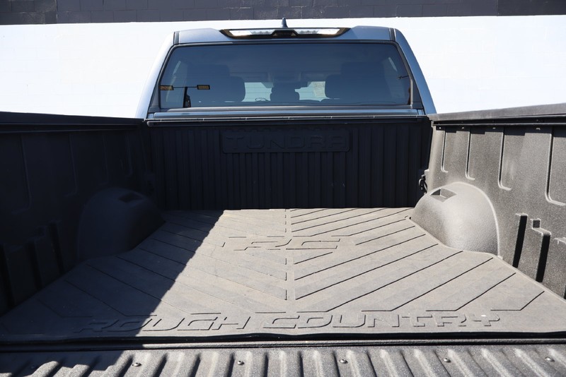 Toyota Tundra 4WD Vehicle Full-screen Gallery Image 08