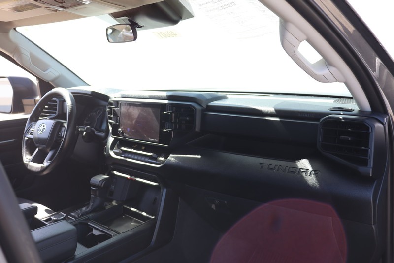 Toyota Tundra 4WD Vehicle Full-screen Gallery Image 18