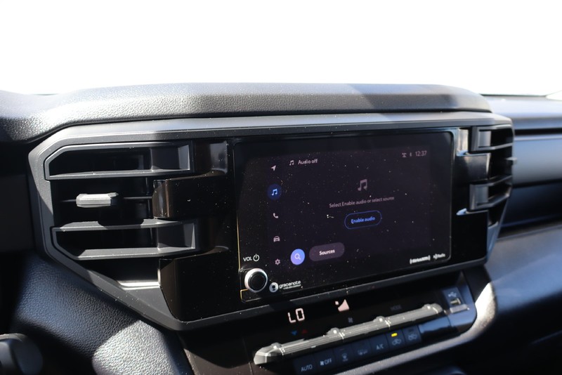 Toyota Tundra 4WD Vehicle Full-screen Gallery Image 25